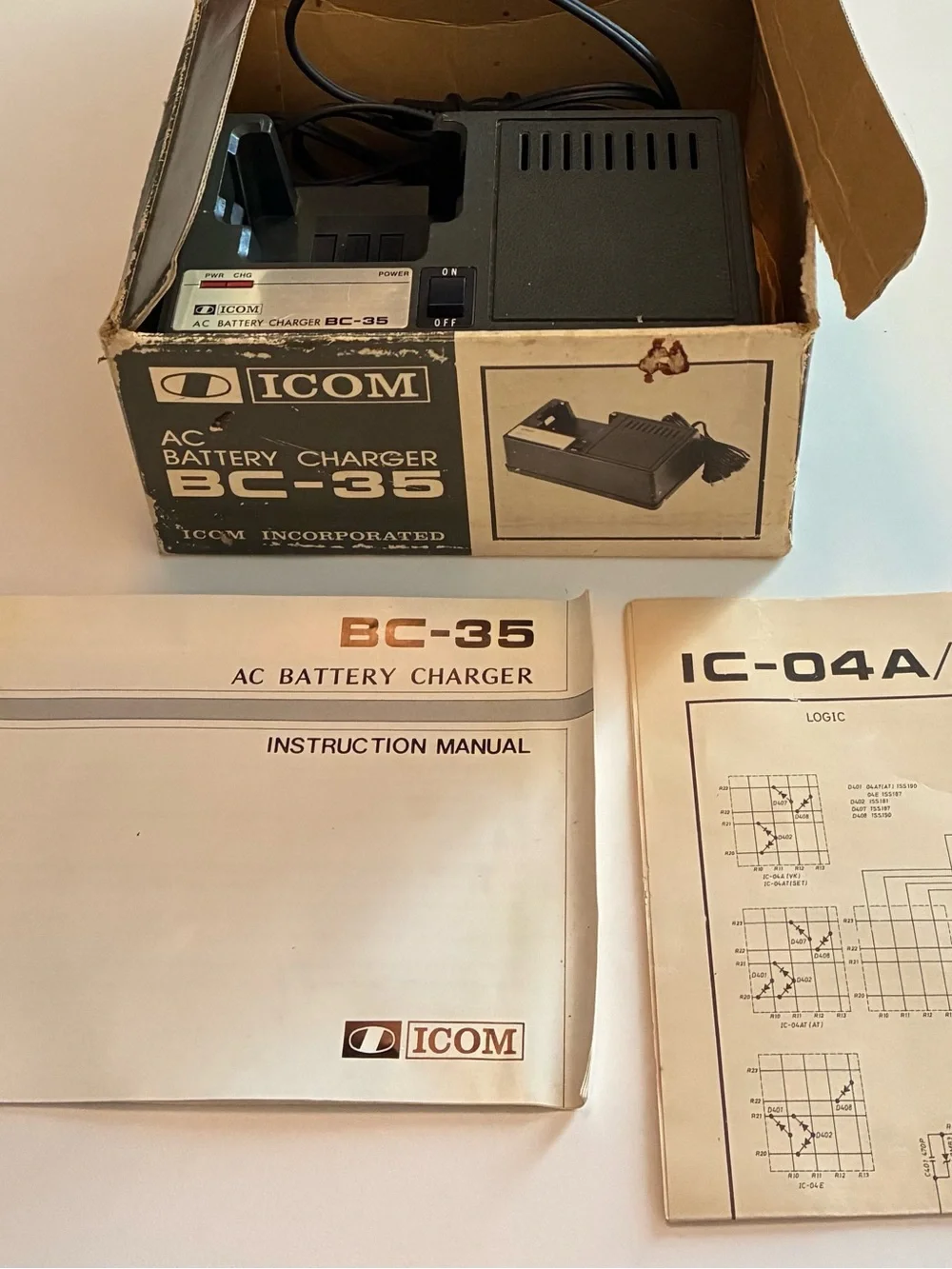 BC-35 AC Battery Charger - Black